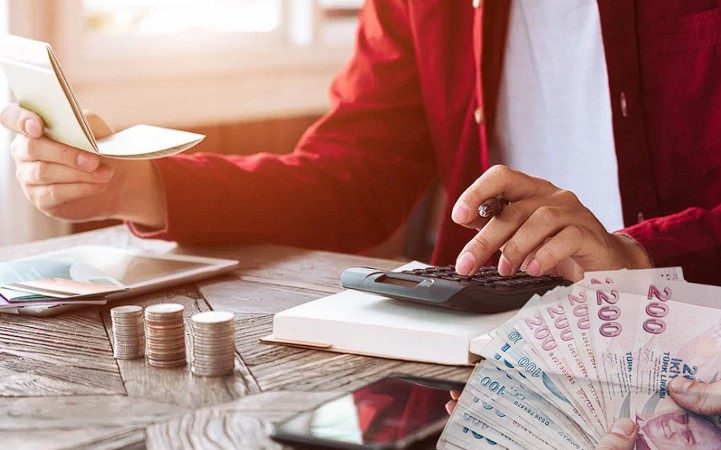 100.000 TL İhtiyaç Kredisi İçin Bankaların Güncel Faiz Oranları ve Başvuru Detayları